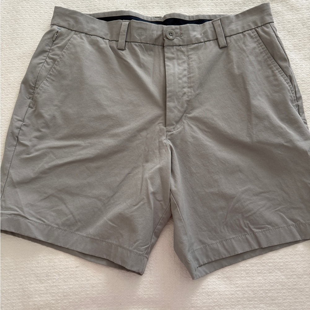 Vineyard vines performance on the go Classic Gray Men's Shorts